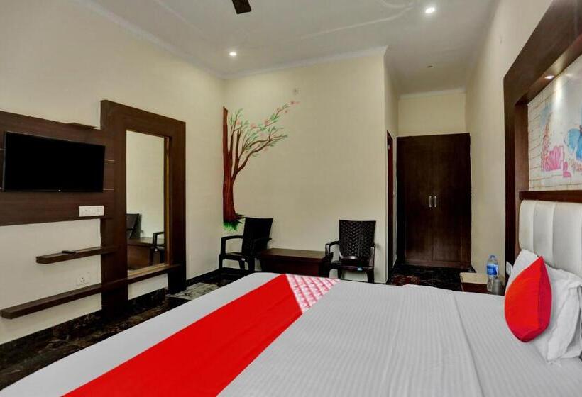 Трехместный Номер Классика, Oyo Lawendra Home Stay