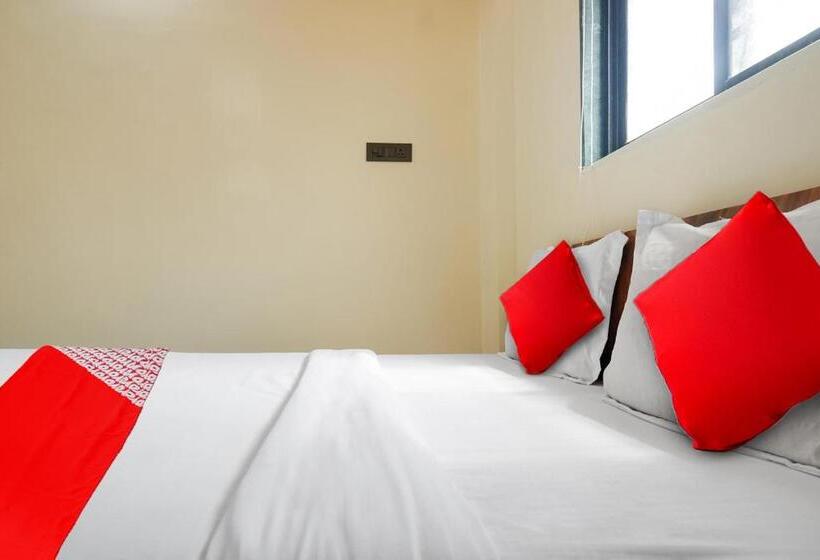Трехместный Номер Классика, Oyo Flagship Hotel Crown & Lodge