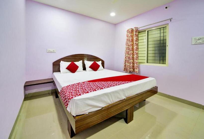 Трехместный Номер Классика, Oyo Flagship Hotel Damodharan Lodging