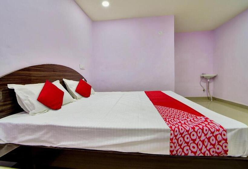 Трехместный Номер Классика, Oyo Flagship Hotel Damodharan Lodging