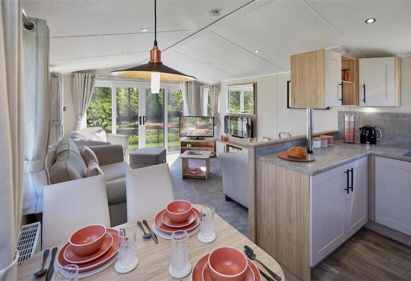 Дом 3 Спальни, Springwood Holiday Park
