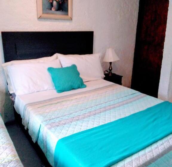 Chambre Triple Standard, Bed And Breaksfast