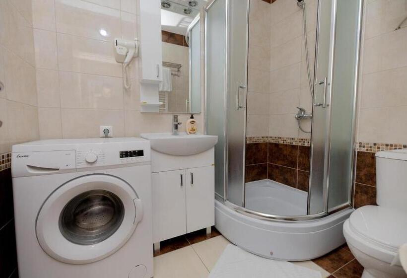 آپارتمان 2 خوابه, Dodona Aparthotel In Prishtina