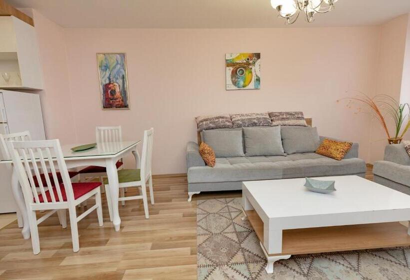 آپارتمان لوکس 1 خوابه, Dodona Aparthotel In Prishtina