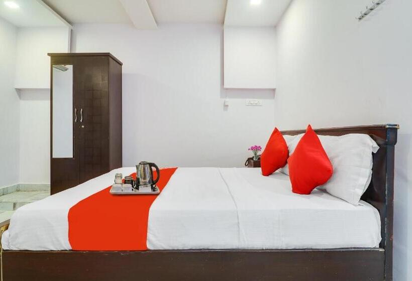 اتاق کلاسیک سه تخته, Oyo Flagship 70332 Lahari Luxorious Rooms