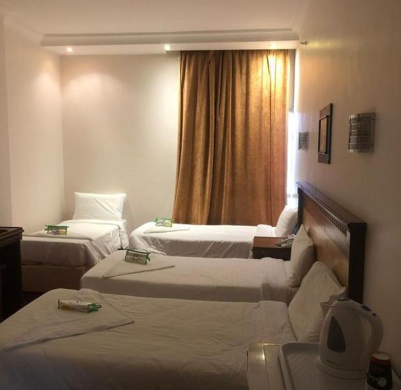 Economy Quadruple Room, فندق عبير العزيزية