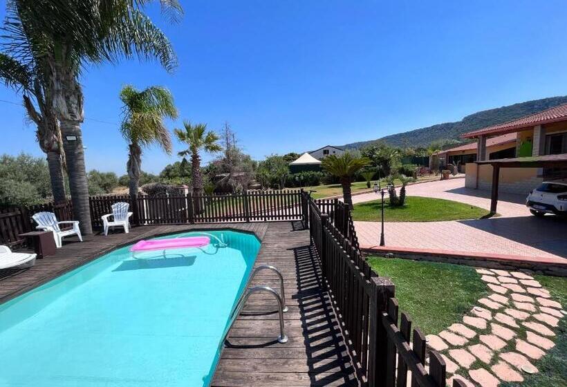 اتاق لوکس, Villa Giudice Luxury Home