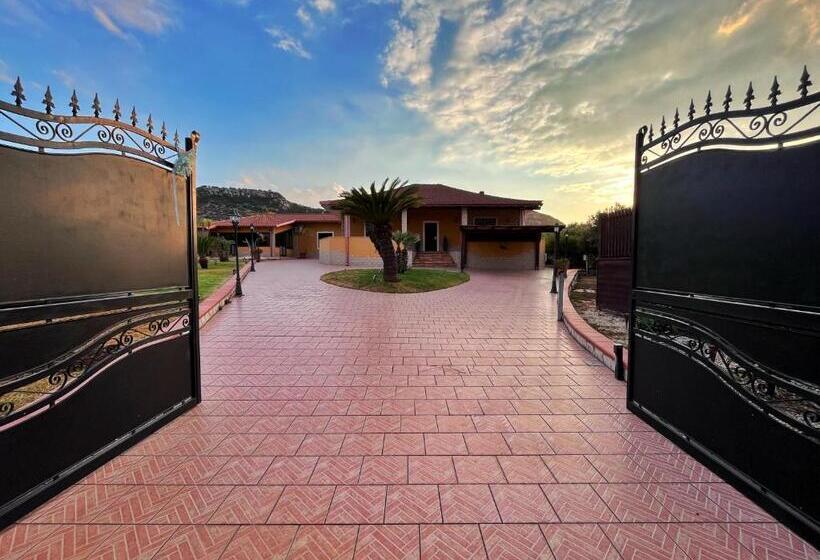 اتاق لوکس, Villa Giudice Luxury Home