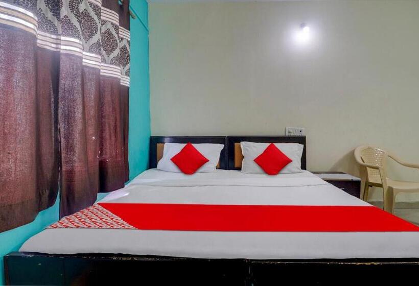 חדר קלאסי לשלושה, Oyo Flagship Hotel Royal Comfort Near Shilparamam