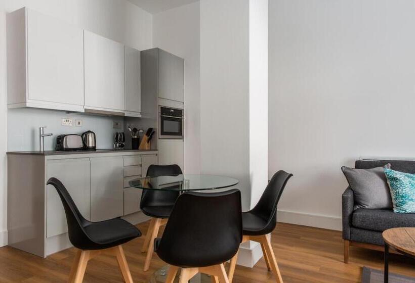 Апартаменты 2 Спальни, Atria By Viridian Apartments