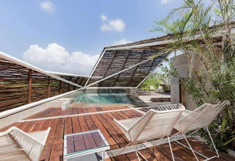 デラックススタジオ, Casa De Piedra Tulum