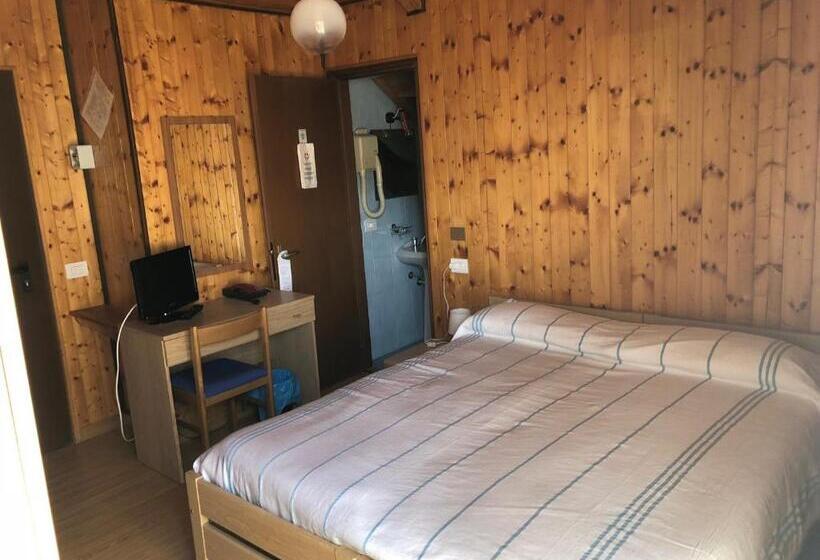 Номер Стандарт, Albergo La Perla