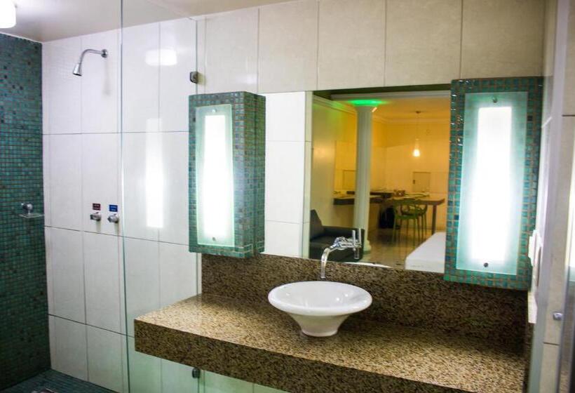 اتاق لوکس, Netuno Motel