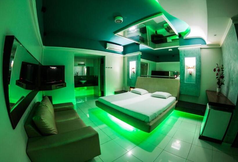 اتاق لوکس, Netuno Motel