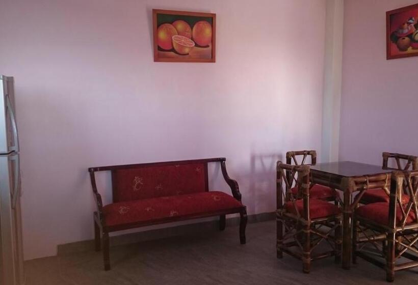 سوئیت با تخت بزرگ, Casa De Celeste