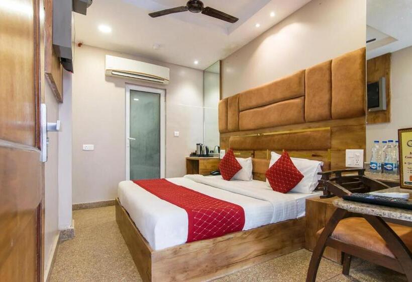 Quarto Estandar com Sacada, Anand   New Delhi