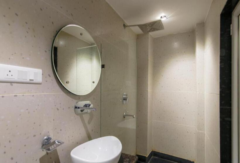 Quarto Estandar com Sacada, Anand   New Delhi
