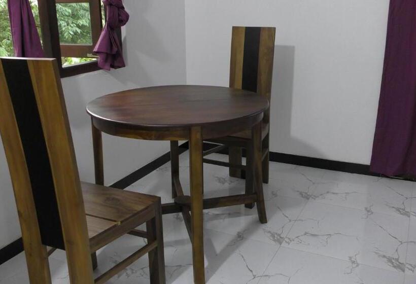 Номер Deluxe с Балконом, Pigeon House Kabalana
