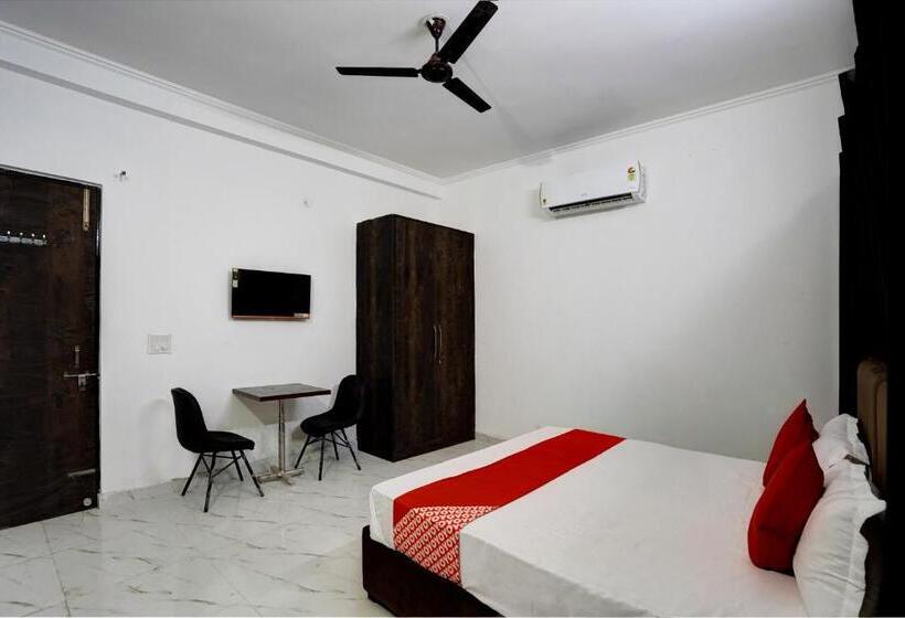 Üç Kişilik Klasik oda, Oyo Cds Residency
