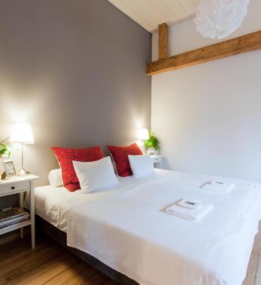 Люкс, Karolinka Guest House