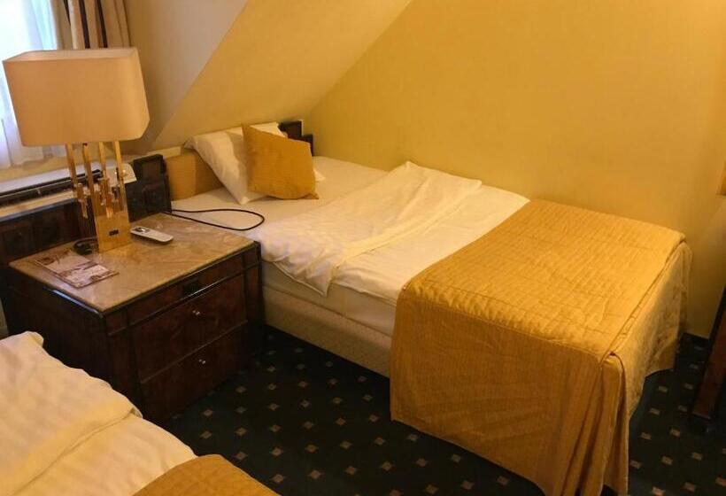 Номер Стандарт Трехместный, Podzamcze