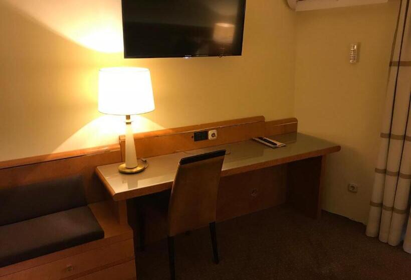 Бунгало Стандарт, Podzamcze