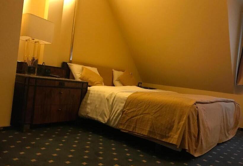 Номер Стандарт Трехместный, Podzamcze