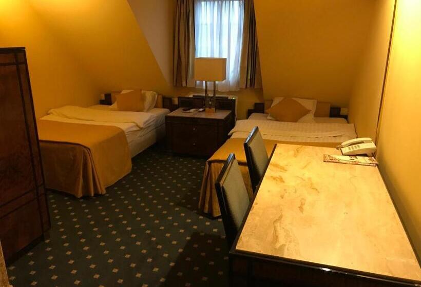 Четырехместный Номер Стандарт, Podzamcze