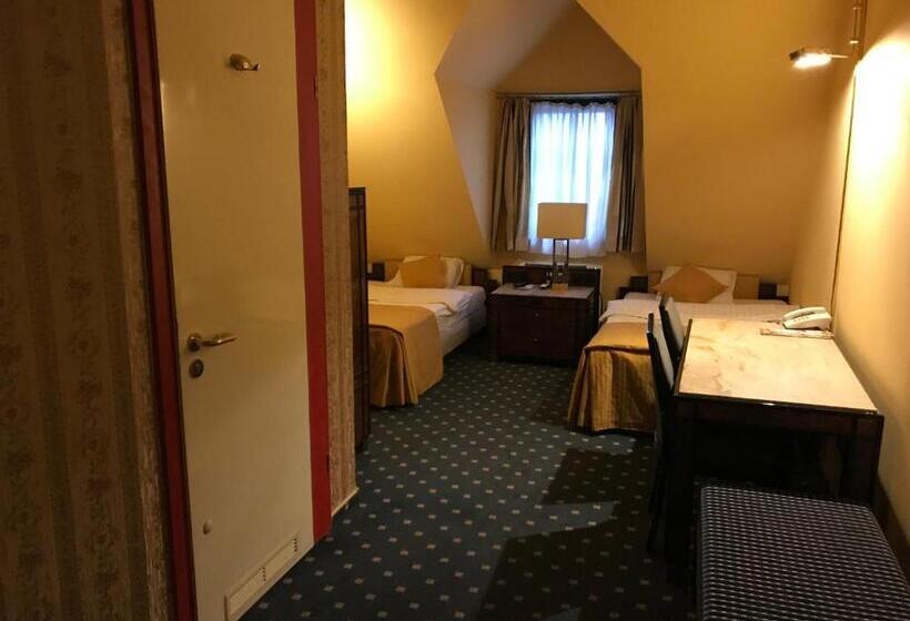 Четырехместный Номер Стандарт, Podzamcze