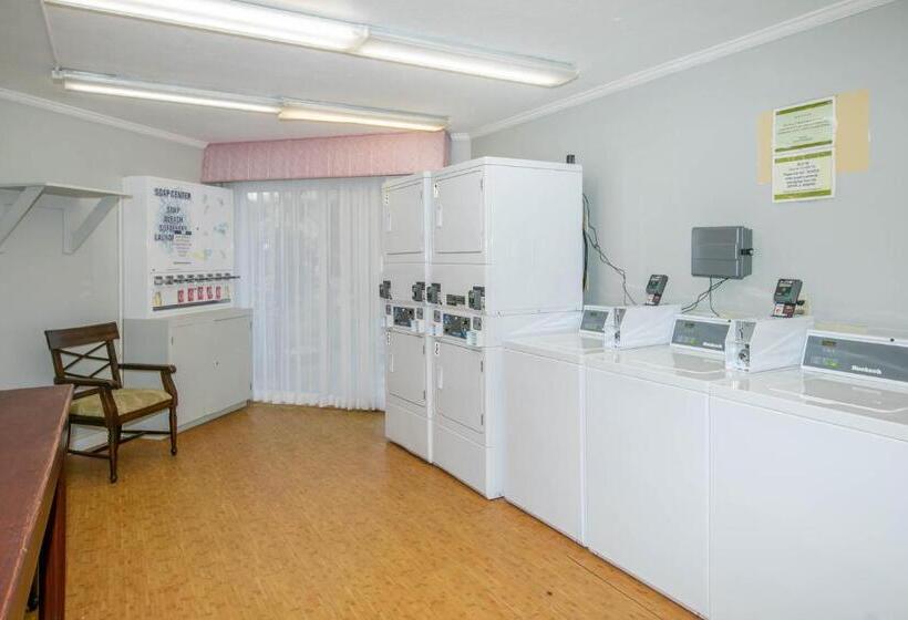 标准工作室带阳台, Kauai Beach Resort Room 2343