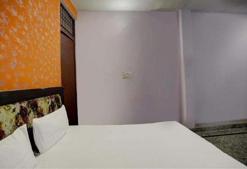 חדר סטנדרט, Oyo Hotel Gayatri Palace