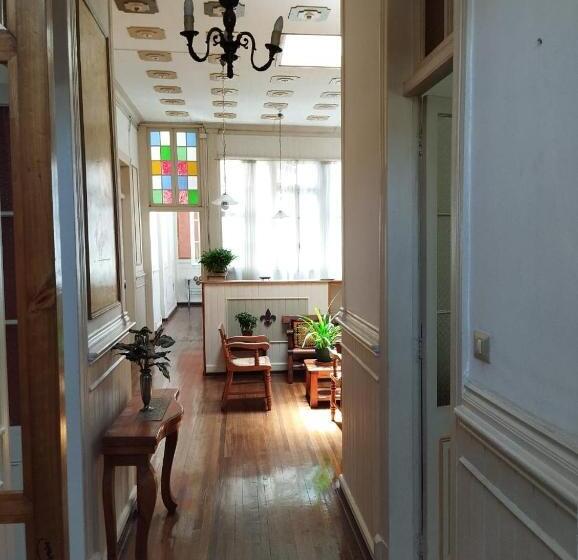 اتاق لوکس, Hostal Tulio Porteño