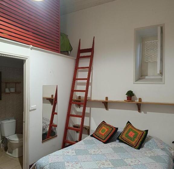 اتاق لوکس, Hostal Tulio Porteño