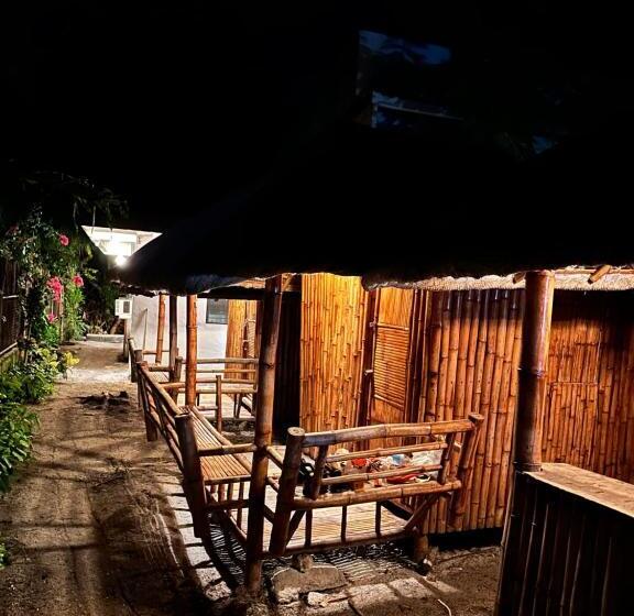 ویلای استاندارد با چشم‌انداز باغ, Lionfish Backpackers Hostel Malapascua