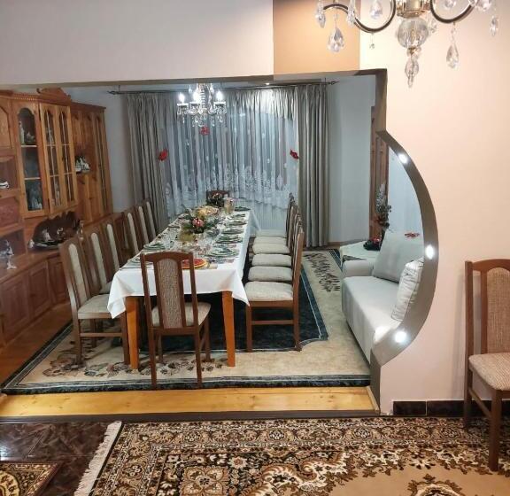 اتاق پریمیوم چهارنفره, Pensiunea Adela