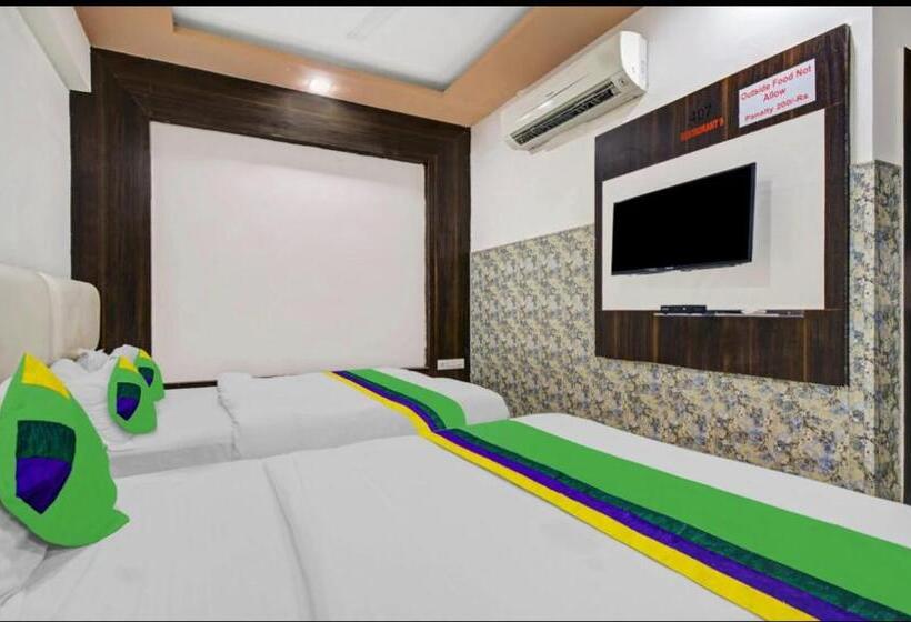Quarto Triplo Basic, Mangal Residency Rooftop Pool