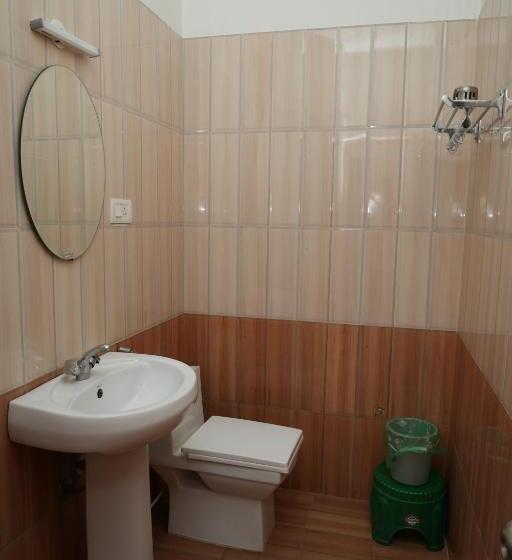 Четырехместный Номер Deluxe, Vetrivel International By Brown Tree Resorts