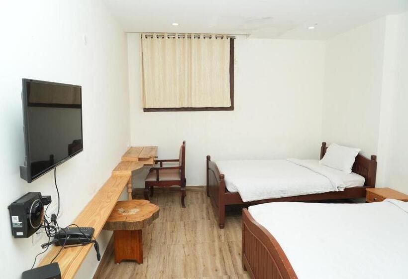 Трехместный Президентский, Vetrivel International By Brown Tree Resorts