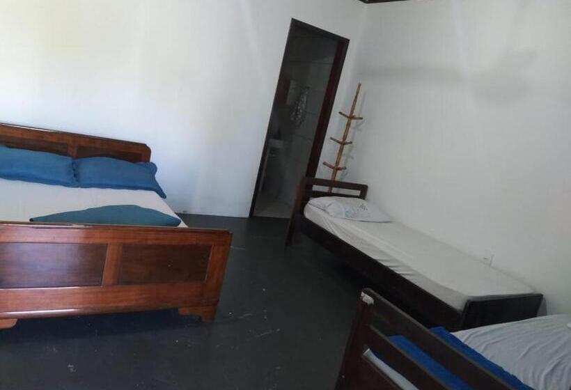 Семейный Номер Вид на Сад, Hostel E Pousada Araquari