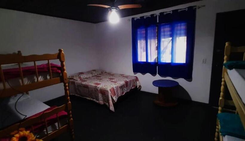 Семейный Номер, Hostel E Pousada Araquari
