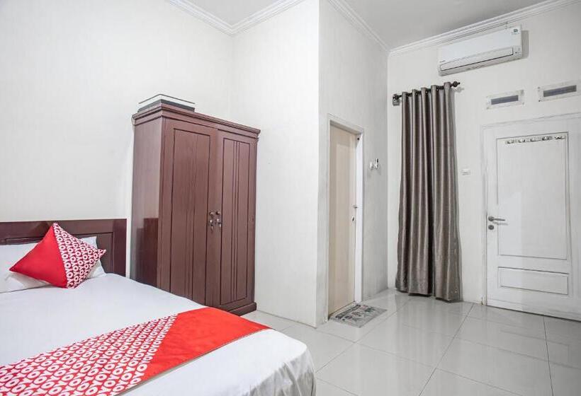 اتاق لوکس, Oyo 93477 Almahyra Guest House Syariah