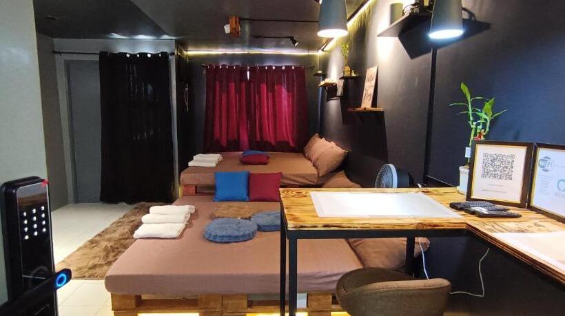 패밀리 스튜디오, El Meir Staycation Smart Cabin Beside Enchanted Kingdom