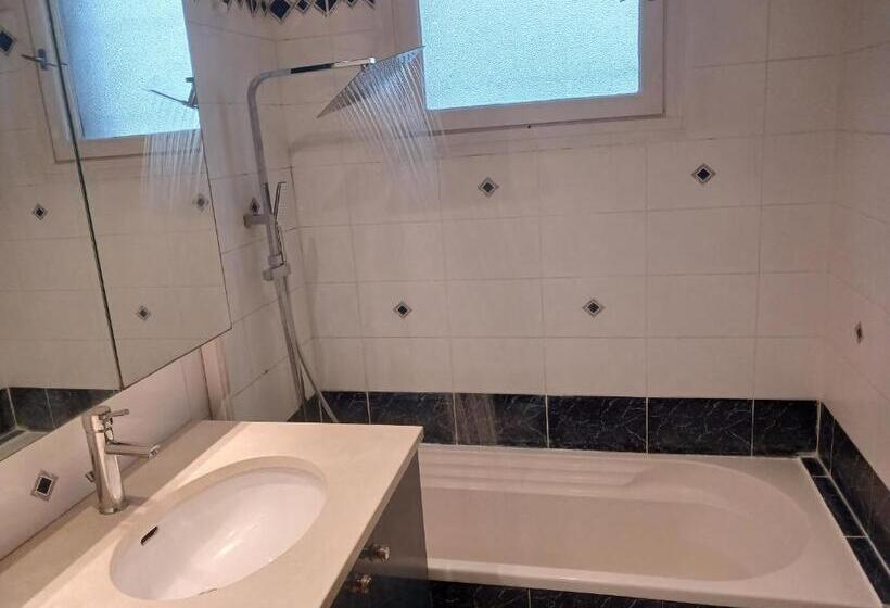 Номер Стандарт Трехместный, Paradis Chambres D Hôtes Proche Paris   Aéroport Charles De Gaulle Airport   Parc Des Exposition Vil