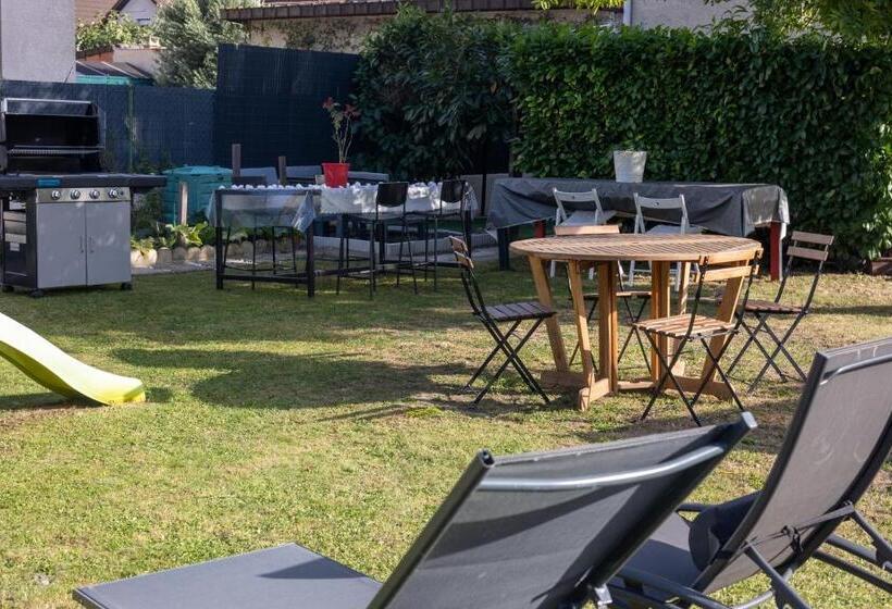 Четырехместный Номер Стандарт, Paradis Chambres D Hôtes Proche Paris   Aéroport Charles De Gaulle Airport   Parc Des Exposition Vil