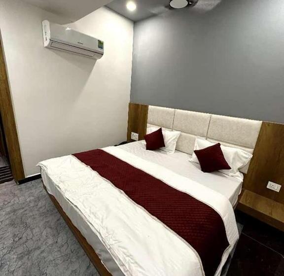 غرفة ديلوكس, Secure Inn Kadodara Road