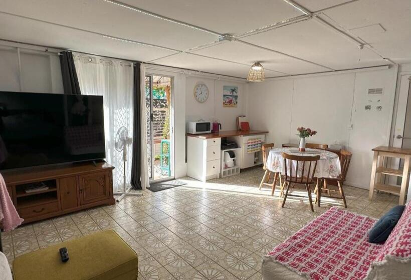 סוויטה משפחתית, Zen Escape Guest House  Romantic Escape, Cozy Delight, Oasis Suite
