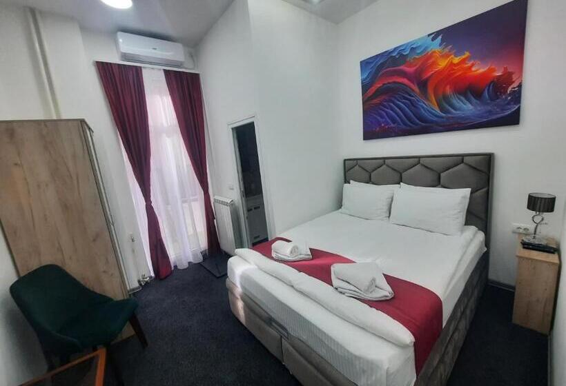 سوئیت با بالکن, Authentic Belgrade Centre   Luxury Suites