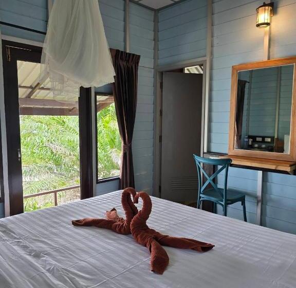 غرفة قياسية مزوَّدة بشُرفة, Phi Phi Private Beach Resort