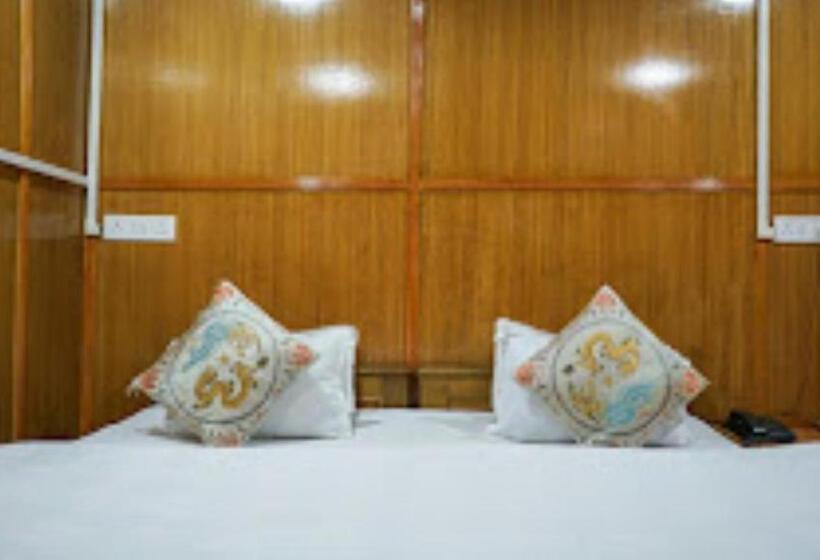 디럭스 룸, Tawang Holiday Tawang