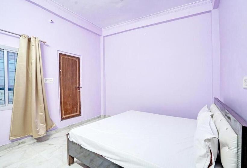 اتاق کلاسیک سه تخته, Oyo Hotel Classic Villa